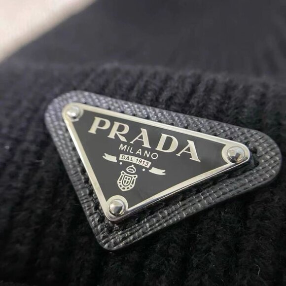 ‌Prada Logo Knit Hat - Picture 4 of 4